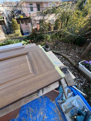 メーカーはノダ　トイレのドアの下をカットします